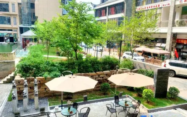 Huayu'an Private Courtyard