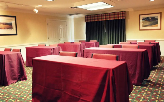 Cloverleaf Suites Columbia