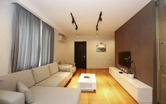 Hosthub-2BR Near Dry Bridge SmartTV