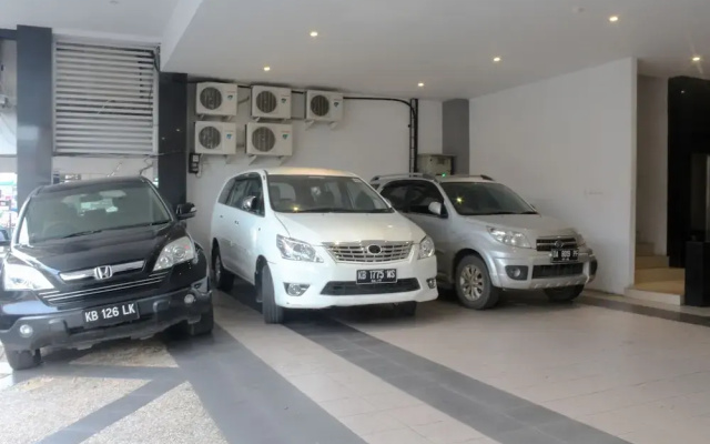 坤甸艾里萨勒坦加查玛达71号酒店(Airy Pontianak Selatan Gajahmada 71)