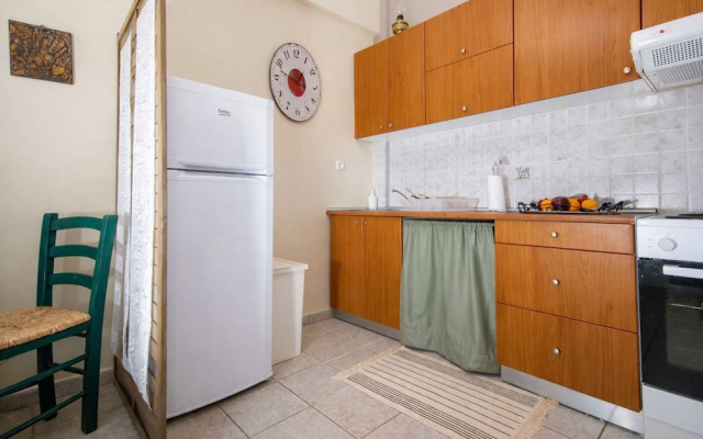 Village Vibe - Seaside Stay w Balcony Near Volos