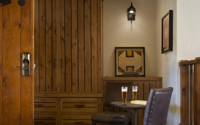 Rancho Caymus Inn