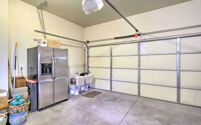 Pet-friendly Grand Junction Townhome w/ Yard!