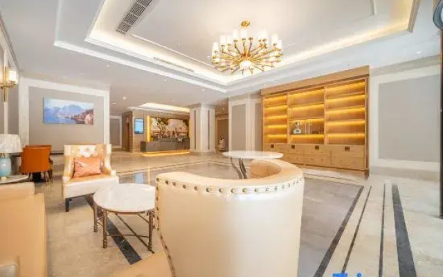 Vienna Hotel (Huai'an Yinju Square Changzheng Road)
