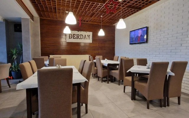 Hotel Djerdan
