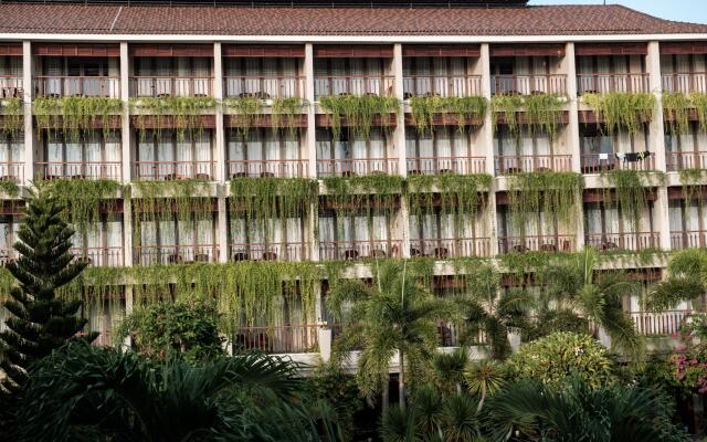 Отель Silk Sense Hoi An River Resort вид на фасад