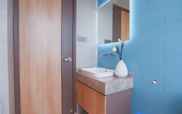 Homeinn · neo (Qingdao May Fourth Square Zhiquan Road Subway Station)