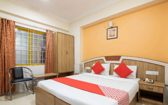 OYO Flagship 77088 Srinidhi Residency