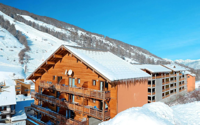 Slopeside Chalet in Vars