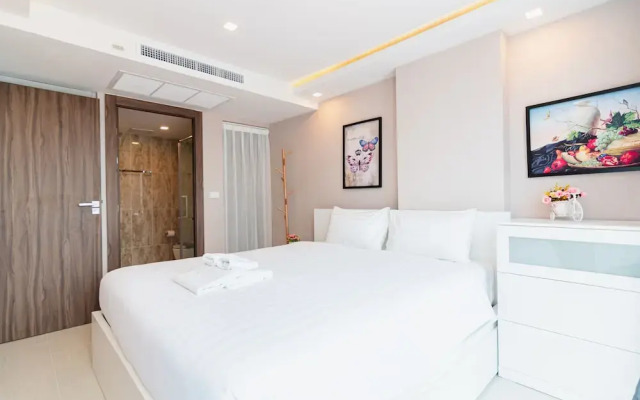 Centara Grand Avenue by Pattaya Holiday