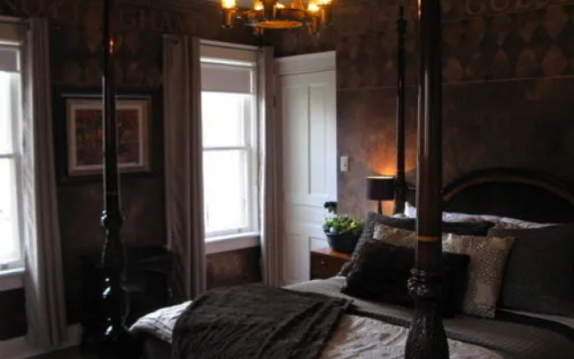 The Historic Pacific Bed & Breakfast