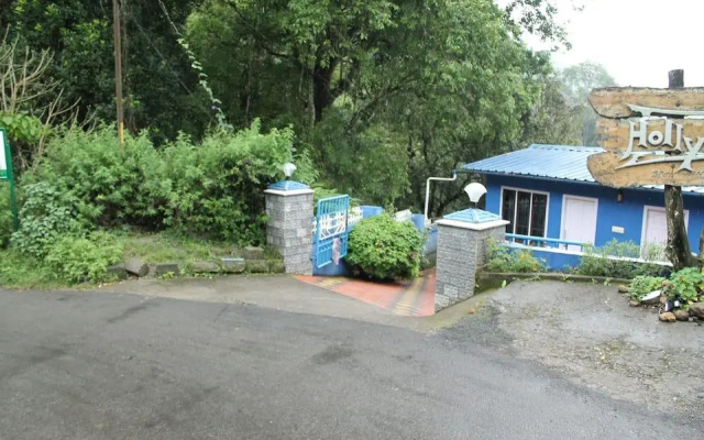 Holly Hock Resort