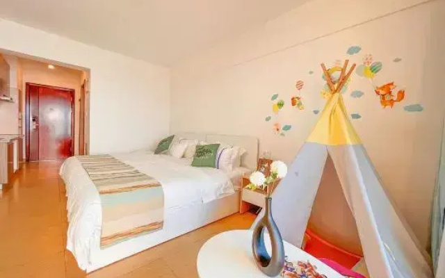 Fengyue Four Seasons Apartment Hotel (Yangjiang Hailing Island North Luowan Branch)