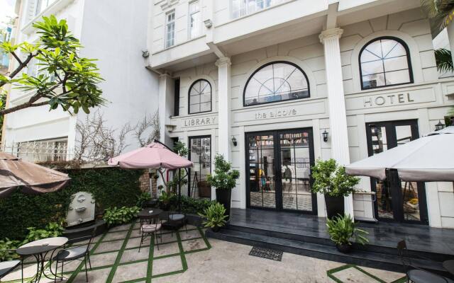 The Alcove Library Hotel вид на фасад