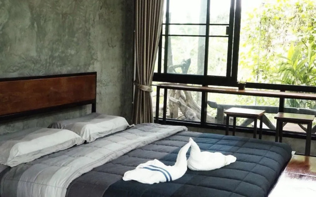 Baan Rai Klai Weang Homestay