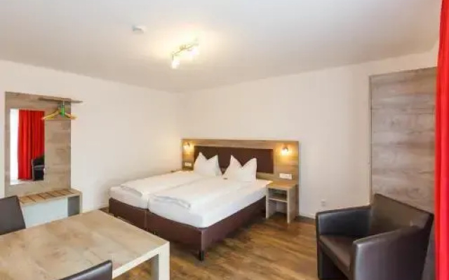 Come In Hotel