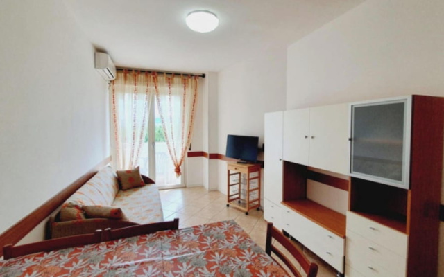 Beachside and Equipped Apartment