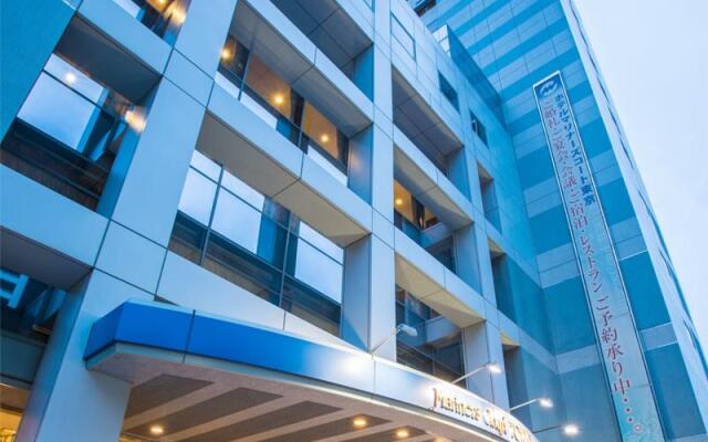 Hotel Mariners' Court Tokyo вид на фасад