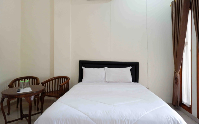 Ratmono House Syariah Yogya RedPartner