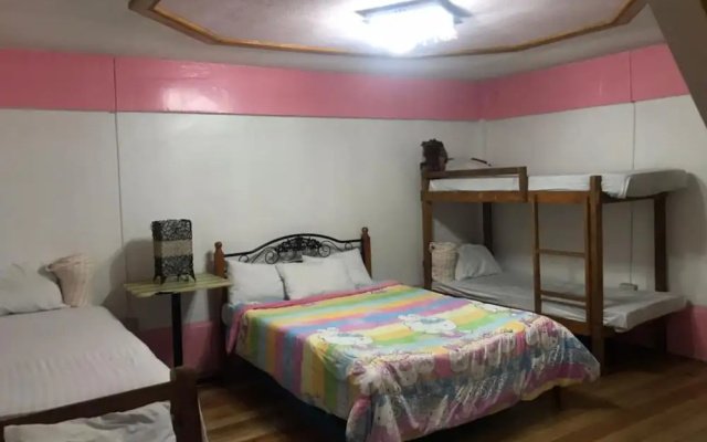 OYO 742 Blythe 888 De Jardin Transient House