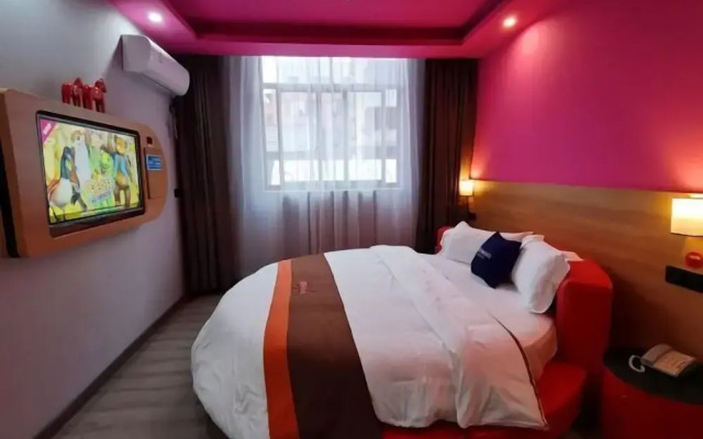 Junyi Hotel (Shaoxing Shangyu Pedestrian Street)