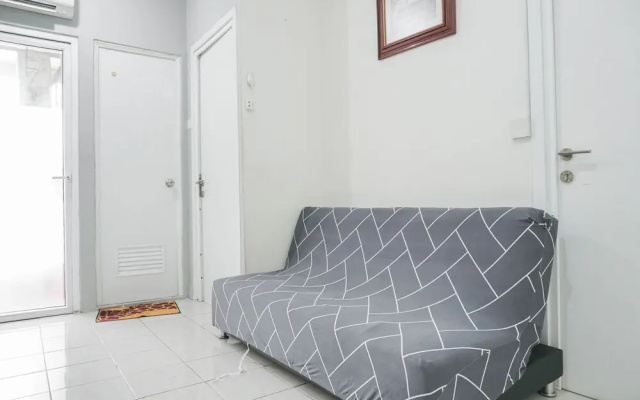 Nice And Cozy Living 2Br At Green Pramuka City Apartment