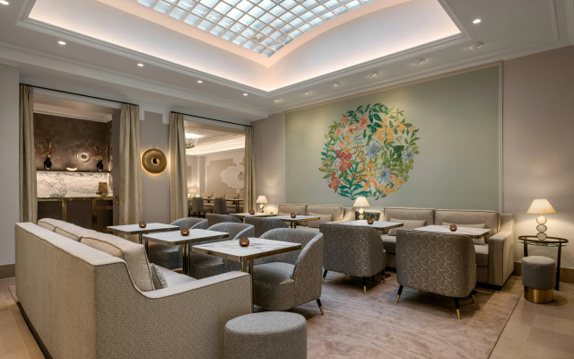 Hotel Camille Paris Gare de Lyon, Tapestry Collection by Hilton