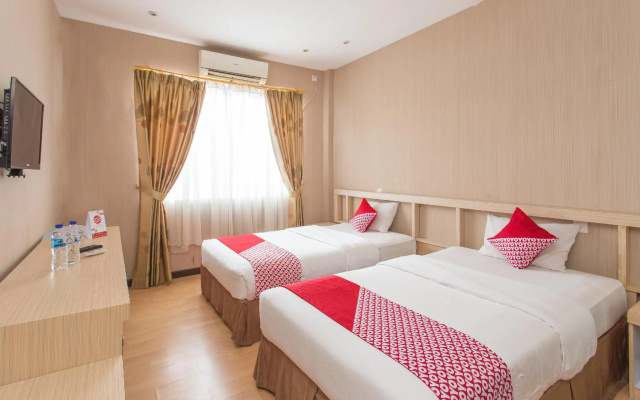 OYO 663 Hotel Sejati