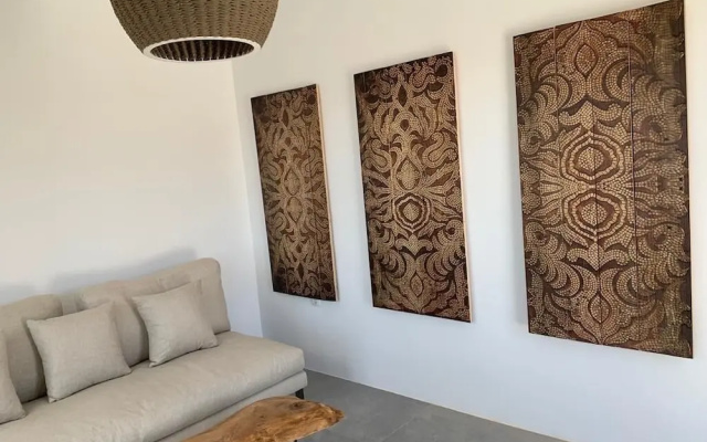 KHAMSA Mykonian Suites