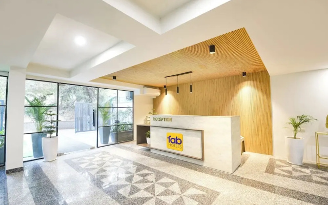 FabHotel Hygge Stay - 1.5km from Belvedere Towers Metro Station Gurgaon