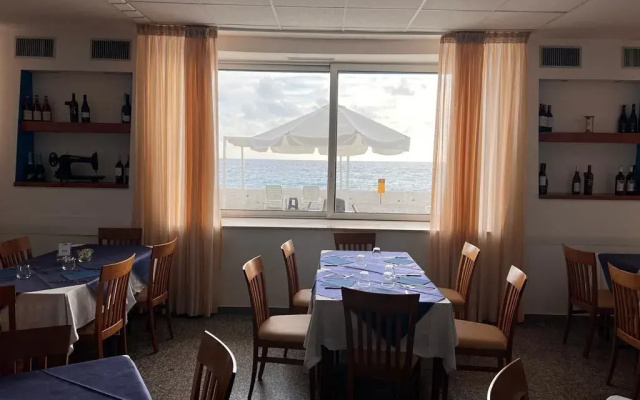 Sea Palace Hotel