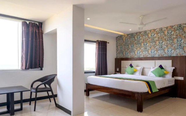 Treebo Rushi Grand