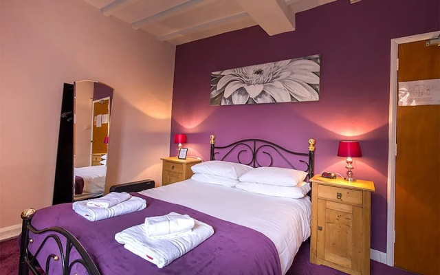 Hilton House Hotel