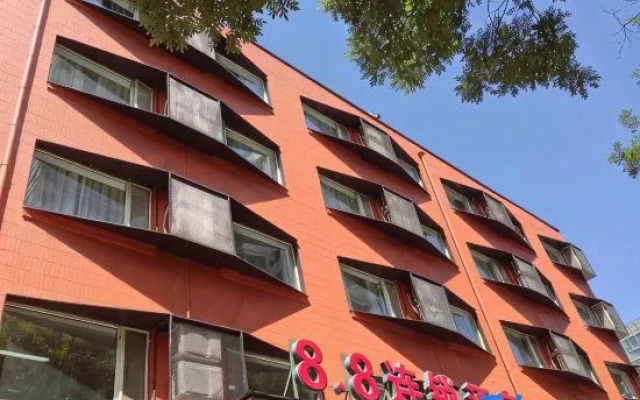 8.8 Chain Hotel