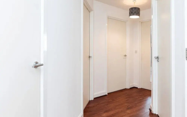 Stunning City Center 2 Bedroom Apartment I Parking