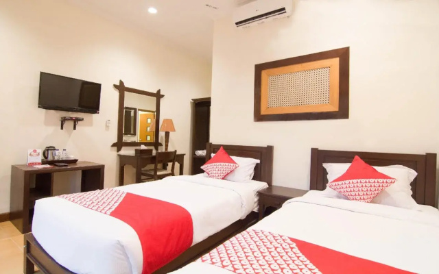 OYO 261 Sasono Putro Guest House