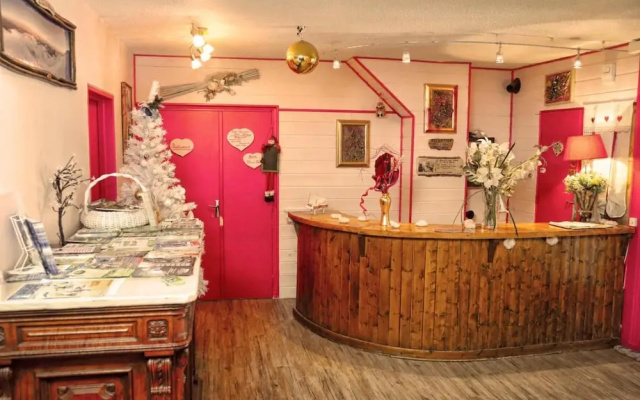 Le Blanchon Hotel