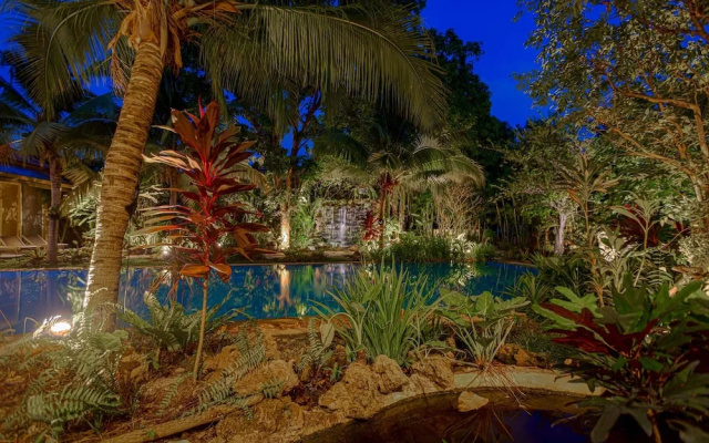 6BR Luxury Tropical Pool Villa PH125