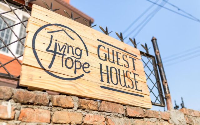 Отель Living Hope Guest House Непал, Лалитпур - отзывы, цены и фото номеров - забронировать отель Living Hope Guest House онлайн вид на фасад