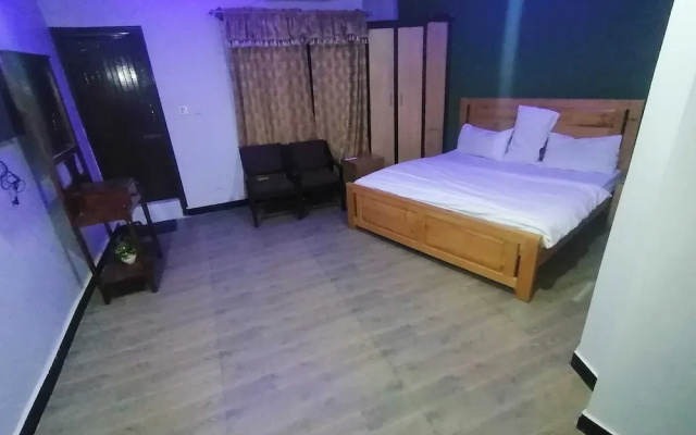 Green Valley Hotel & Restaurent