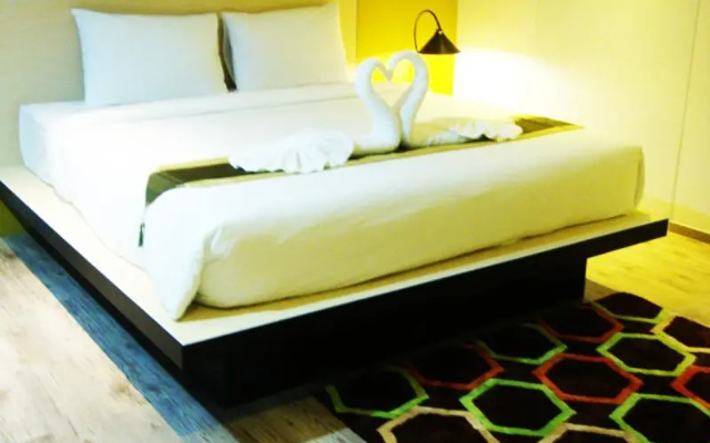 Thong Manee Apartment