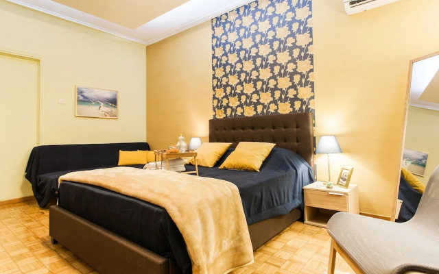 Big Central Metro Station Apartment 2