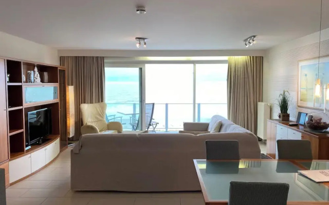 Apartment in Nieuwpoort With Sea Views