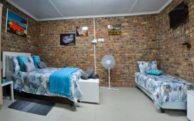 Addo Park Mountain View Apartment