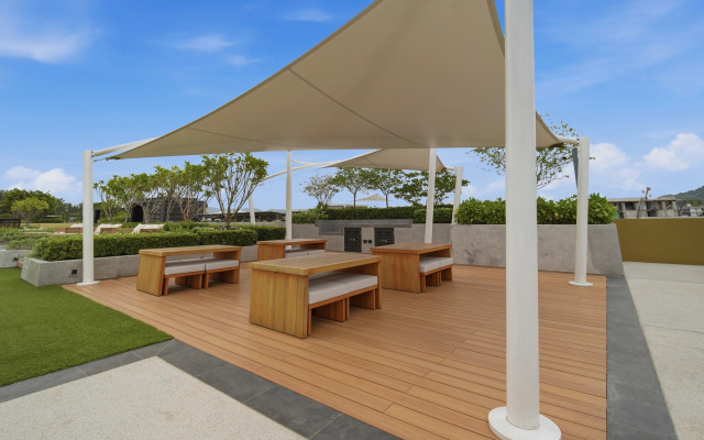 Апарт-отель Seashore Beach Residences by NLA