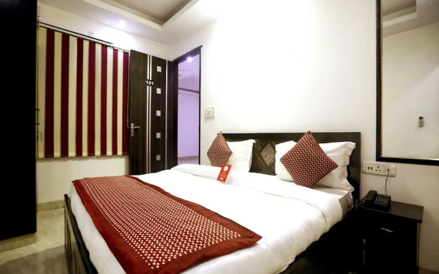 OYO 6720 Hotel Green Palace