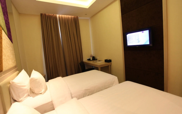 WThree Premier Hotel