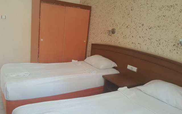 Elegant Baronessa Apart Hotel