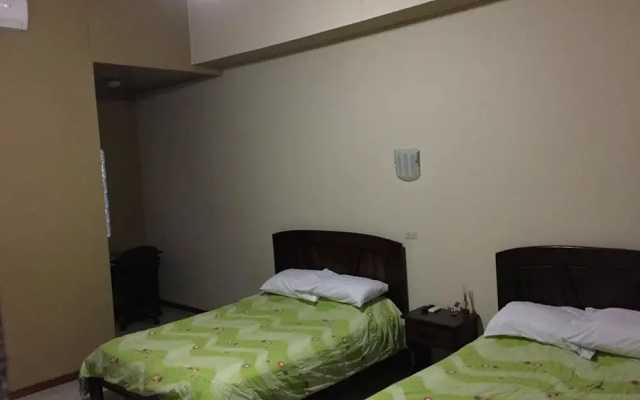 Hotel Vale's