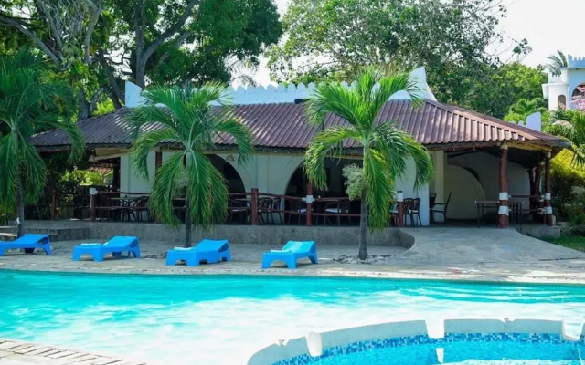 Maweni Beach Cottages